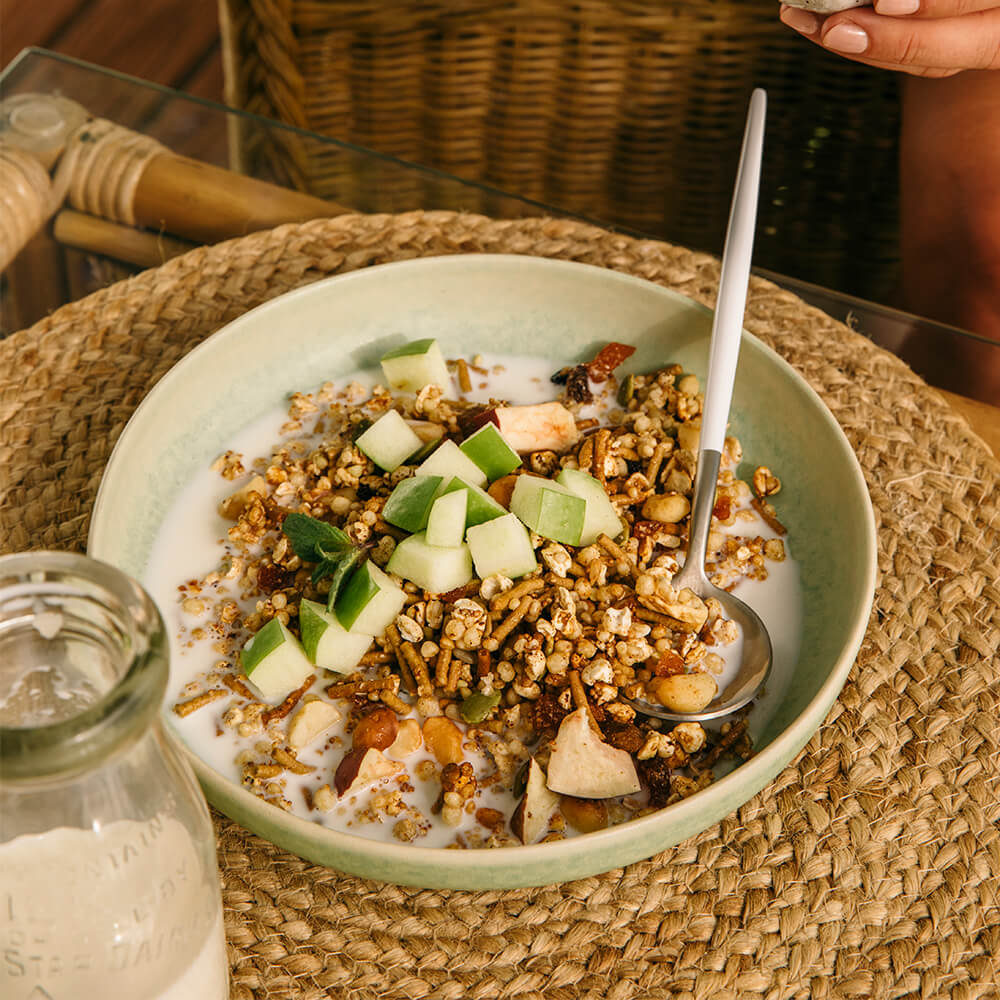 Brookfarm Gluten Free Muesli Macadamia, Apple and Apricot 950g - Image 3