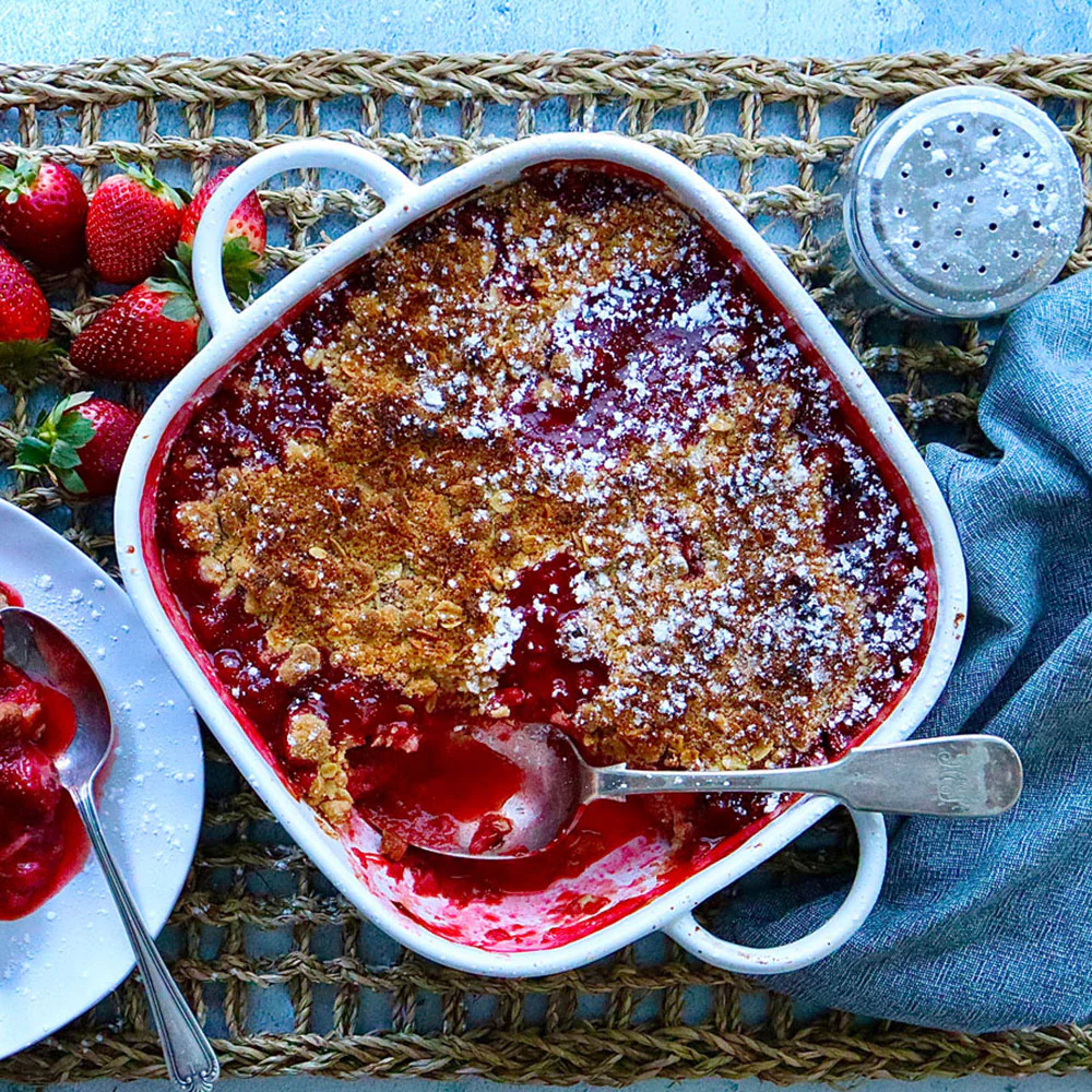 Rhubarb and Strawberry Crumble