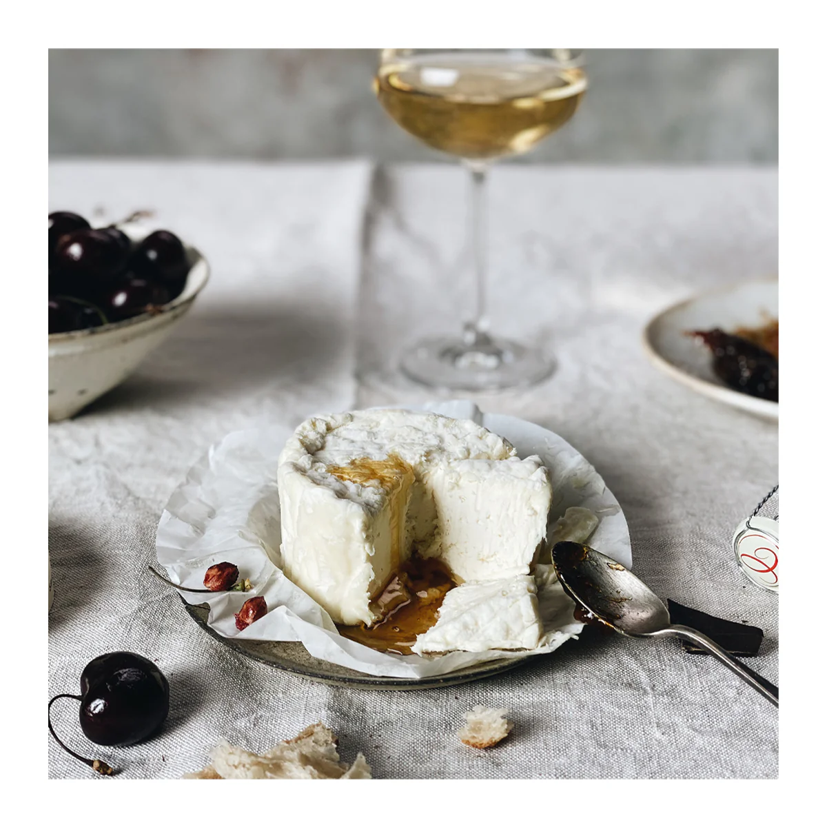 Will Studd Le Dauphin Double Creme 200g - Image 3